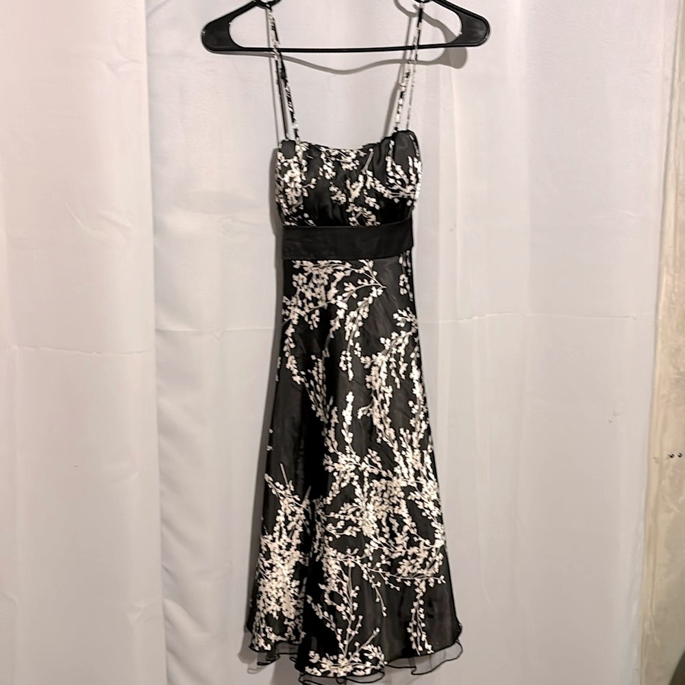 New without tags Macy’s speechless size 5 cocktail dress with net ruffle hem